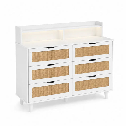 Commode en bois avec tiroirs en osier